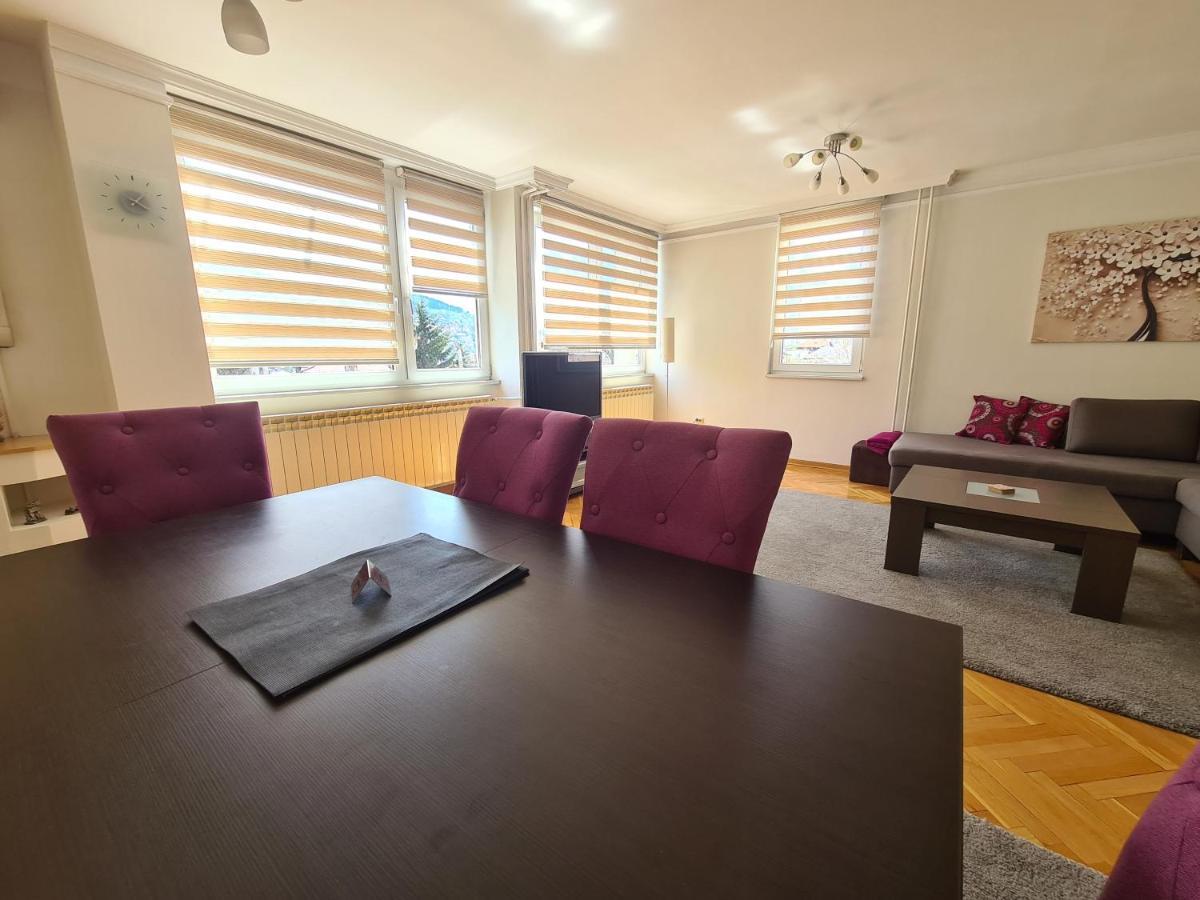 Walnut Apartment - Private Garage Сараево Екстериор снимка
