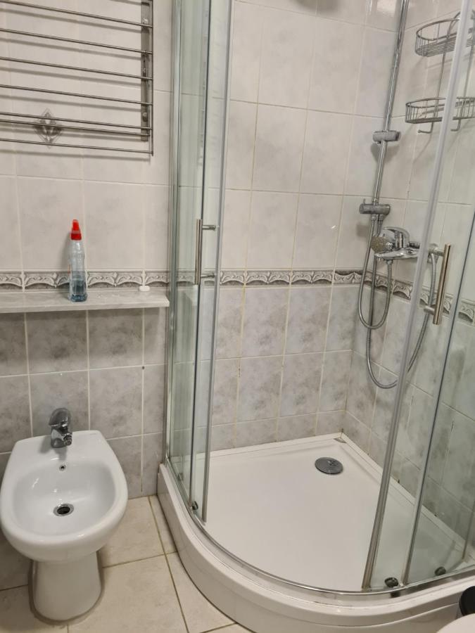 Walnut Apartment - Private Garage Сараево Екстериор снимка